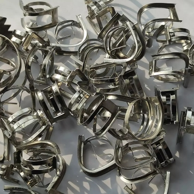 Sattelringe aus Metall.jpg